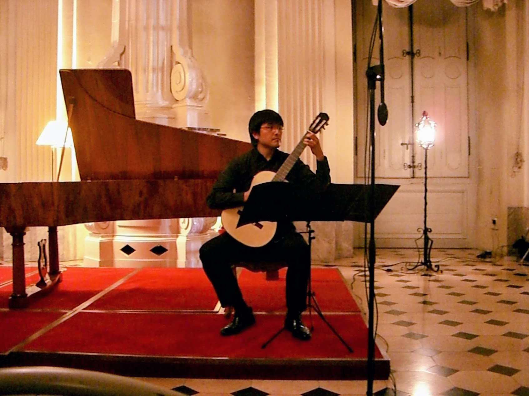 福岡 結婚式 ギター演奏 出張演奏 近藤史明